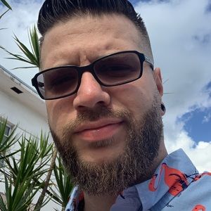 Meet your Posher, Luis